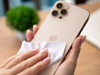 Cách Vệ Sinh iPhone Đúng Cách Tại Nhà
