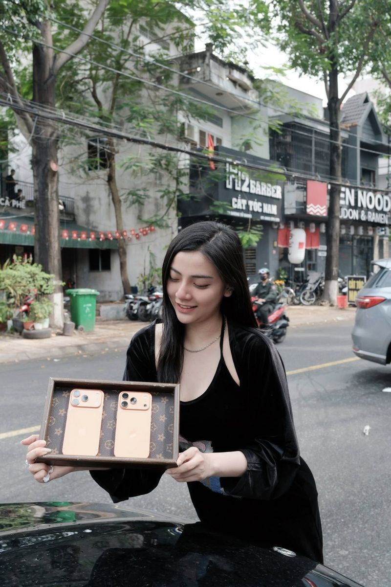Top iPhone Tặng Bạn Gái Dịp 8/3 Được Yêu Thích Nhất 2026