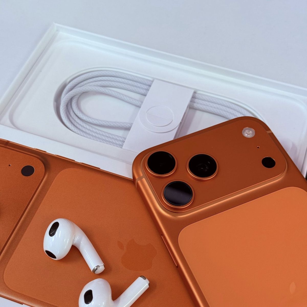 Mua iPhone làm quà tết