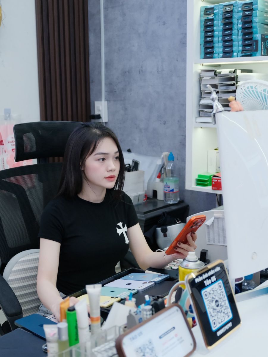 Mua iPhone trả góp bao nợ xấu